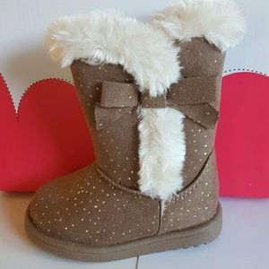 *New* Little girl boots
